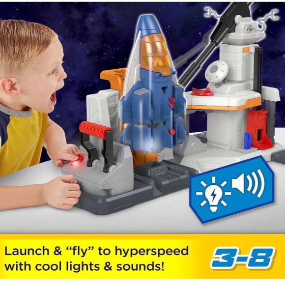 Fisher-Price and Pixar Lightyear Playset, Imaginext Lift & Launch Star Command - Picture 5 of 5